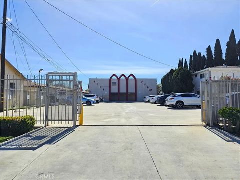 9116 Palm Street Bellflower CA 90706