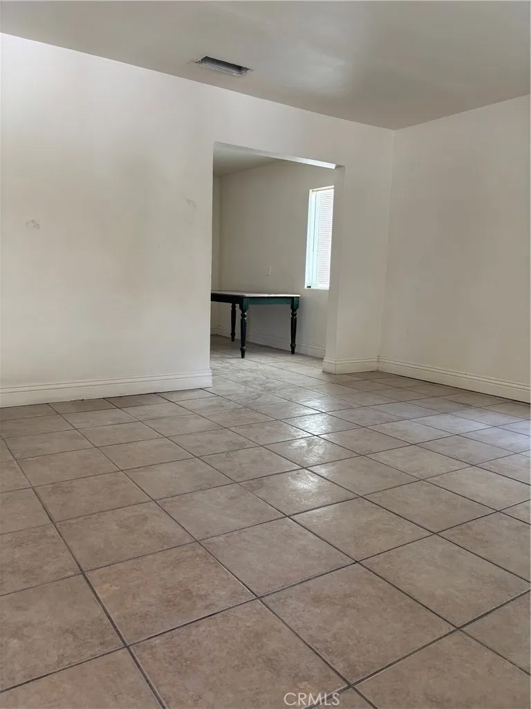 2879 W Williams