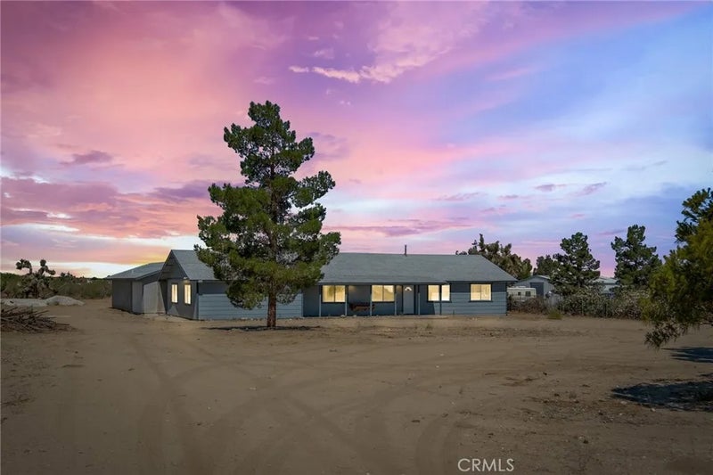 12736 Oasis