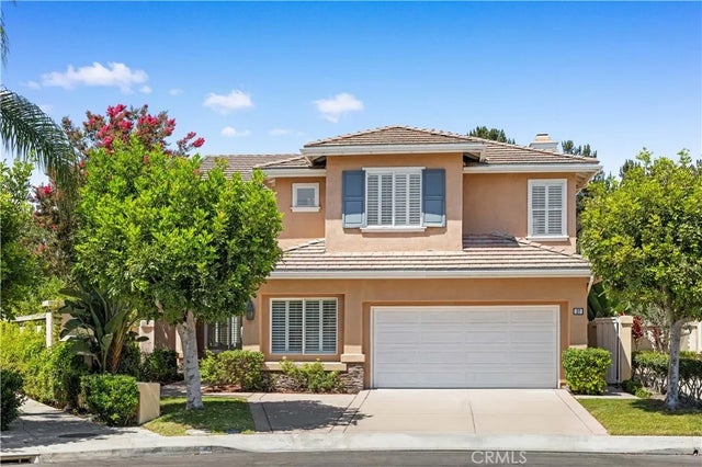 37 Festivo, Irvine