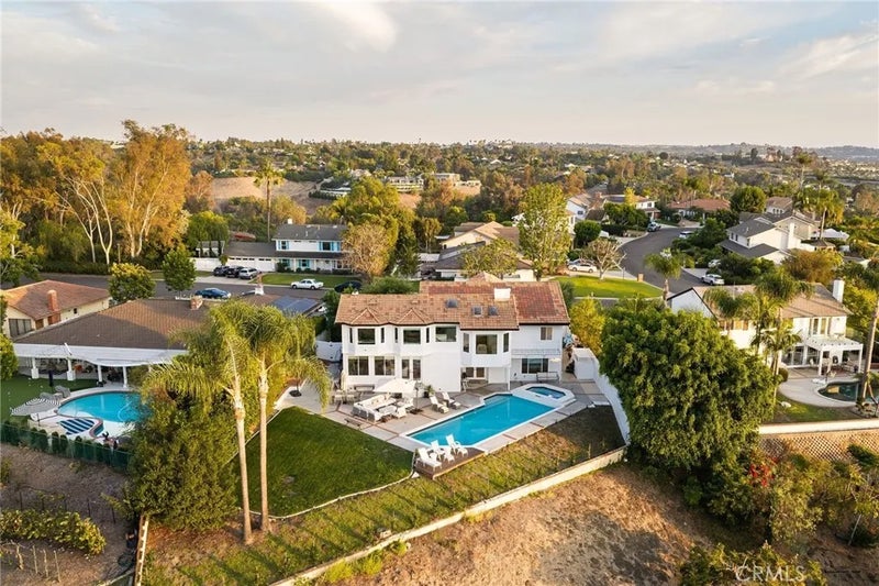 24891 Buckskin Drive