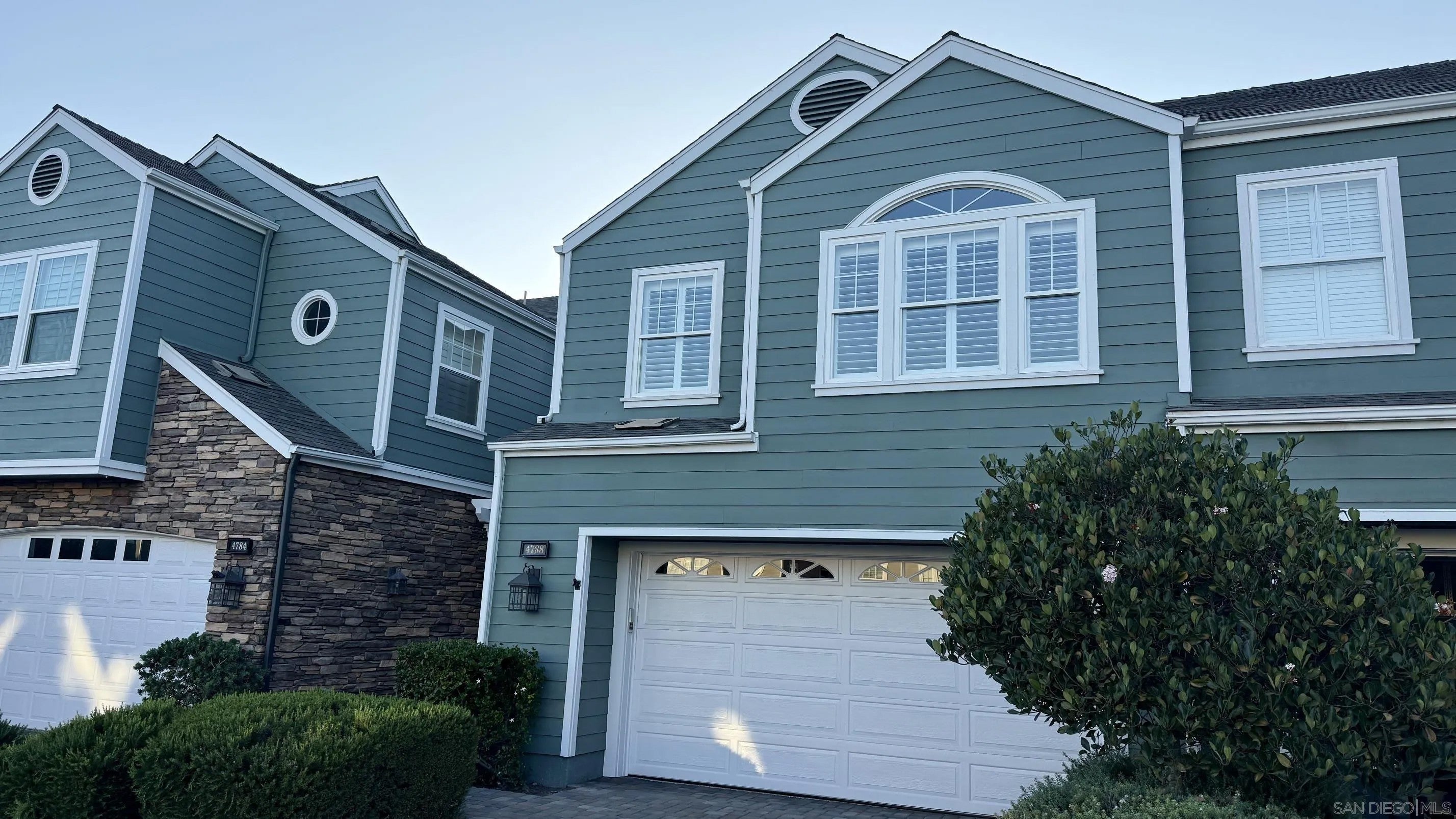 4788 Beachwood