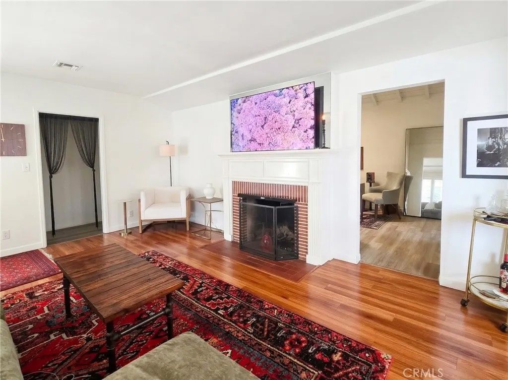 Photo of 4332 Sunnyslope Ave, Sherman Oaks, CA 91423 (MLS # SR26076238)