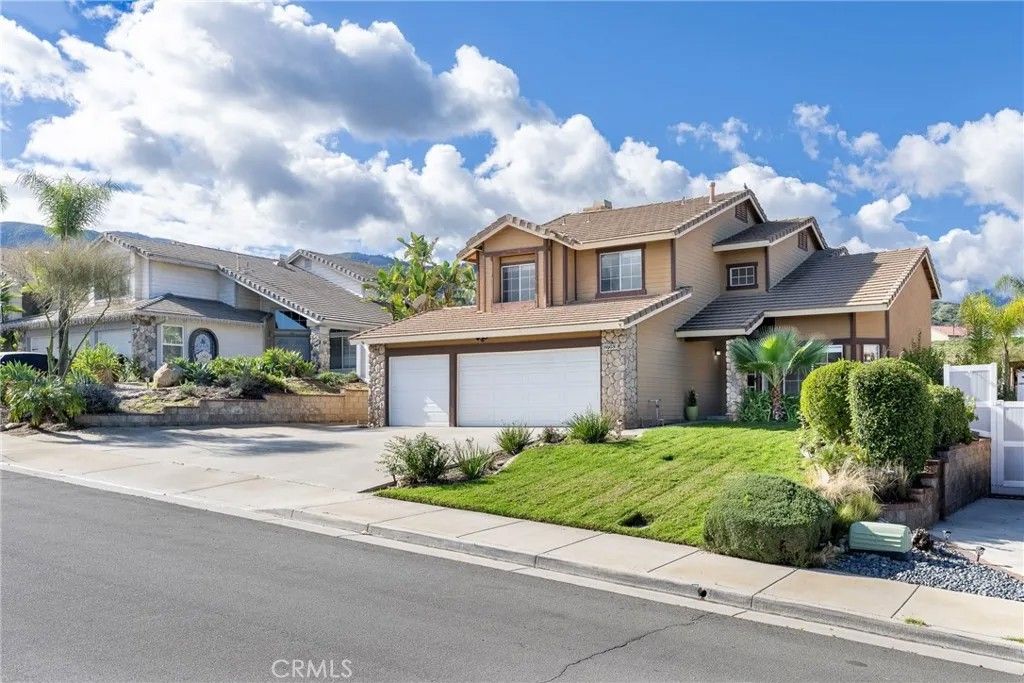 Photo of 27353 Echo Canyon Court, Corona, CA 92883 (MLS # OC25276361)
