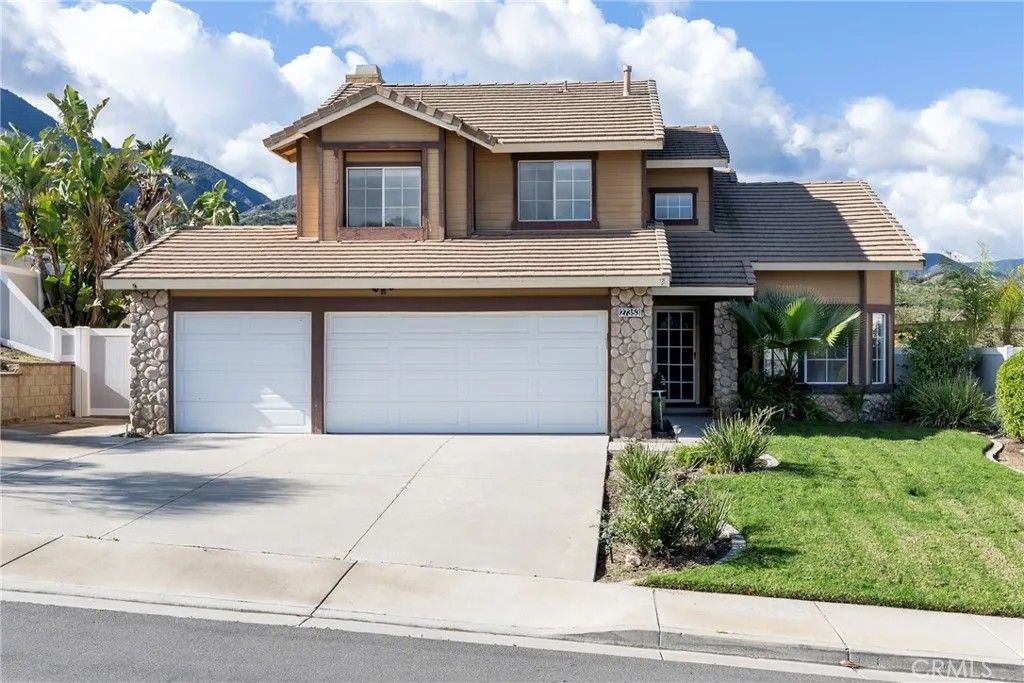 Photo of 27353 Echo Canyon Court, Corona, CA 92883 (MLS # OC25276361)