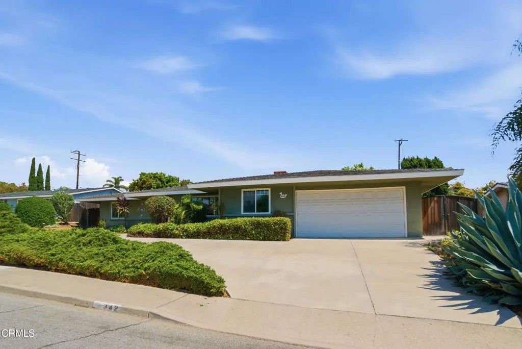 Photo of 342 Gardenia Avenue, Camarillo, CA 93010 (MLS # V1-35754)