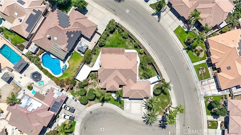 3077 Express Court