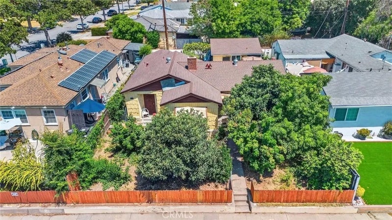 405 E Ramona