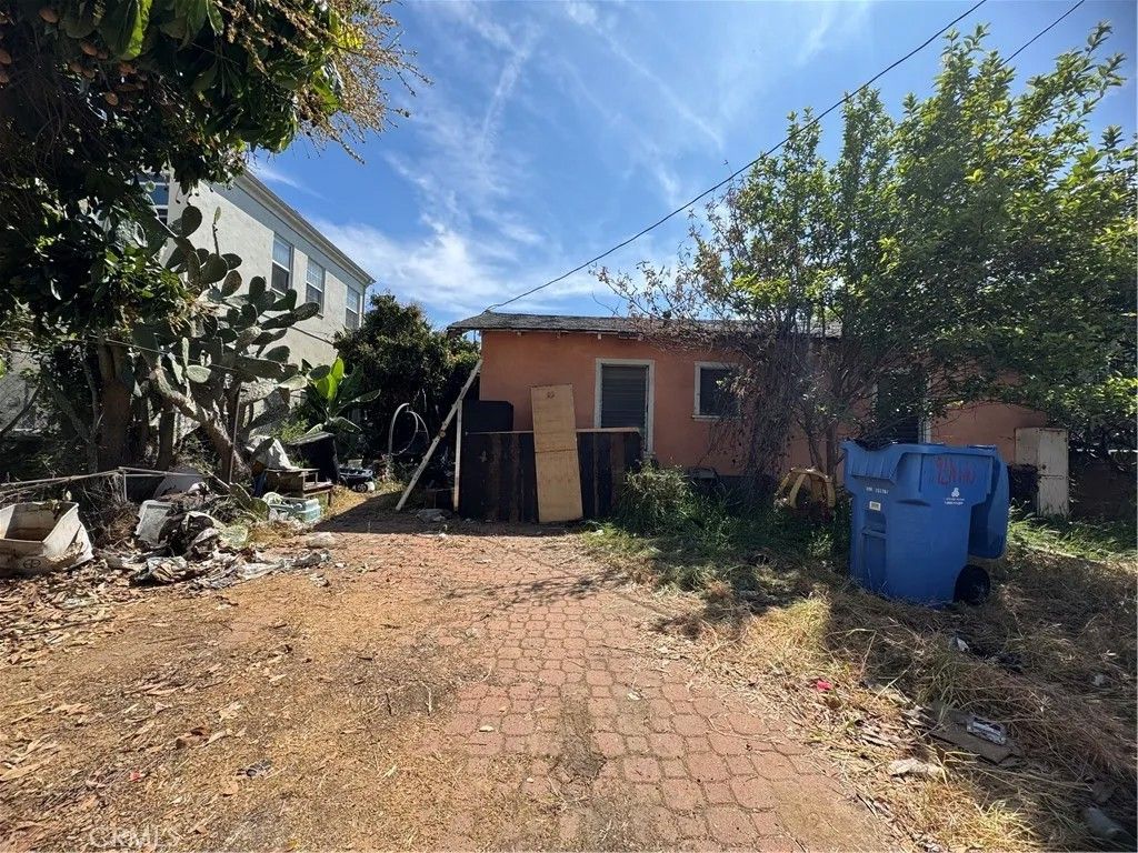 Photo of 419 N Mott St, Los Angeles, CA 90033 (MLS # DW26069552)