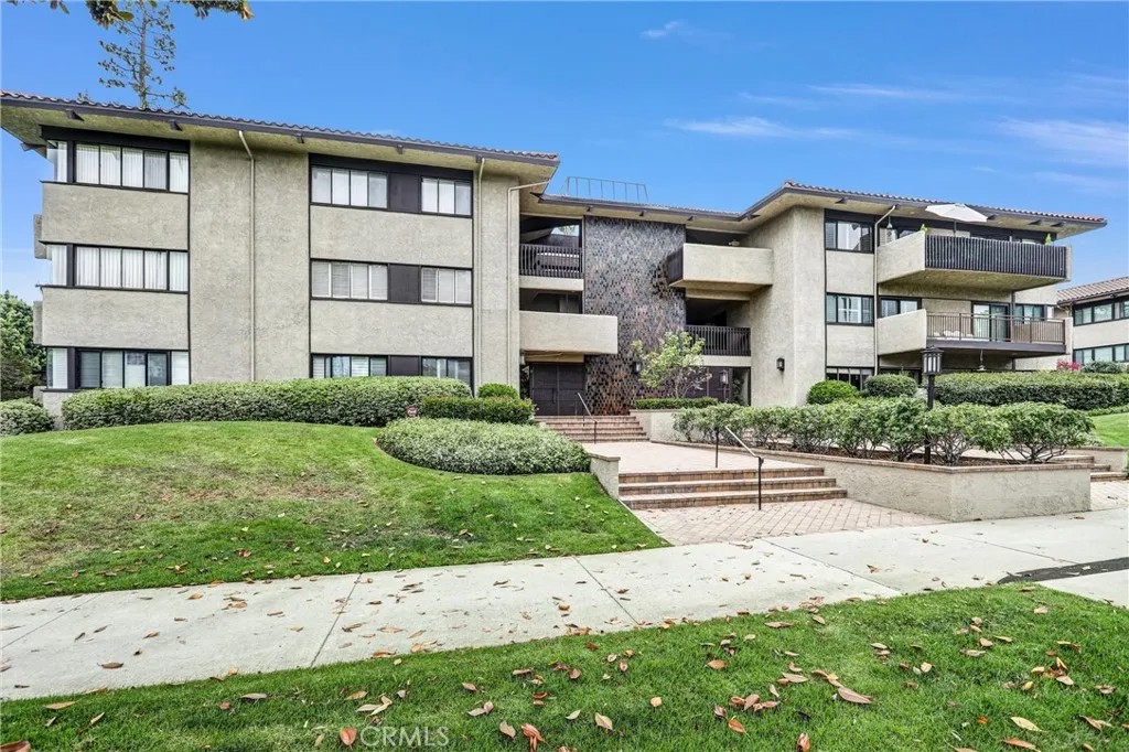 111 S Orange Grove Blvd 307