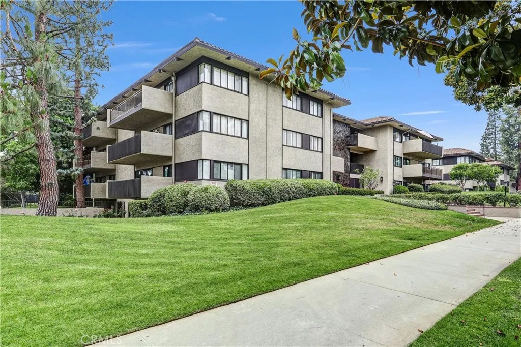 111 S Orange Grove Blvd 307