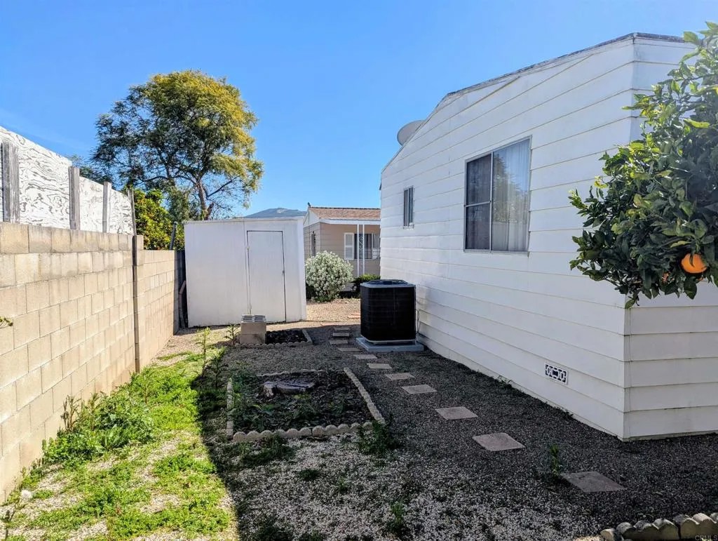 650 S Rancho Santa Fe Rd. 52