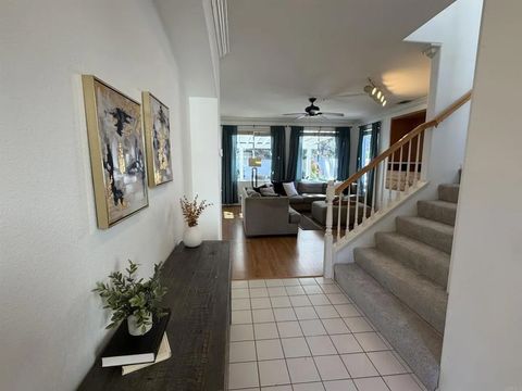 Tiny photo for 1959 Oxford Court, Vista, CA 92081 (MLS # NDP2600577)
