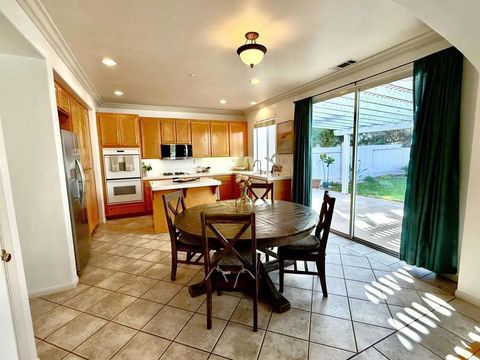 Tiny photo for 1959 Oxford Court, Vista, CA 92081 (MLS # NDP2600577)