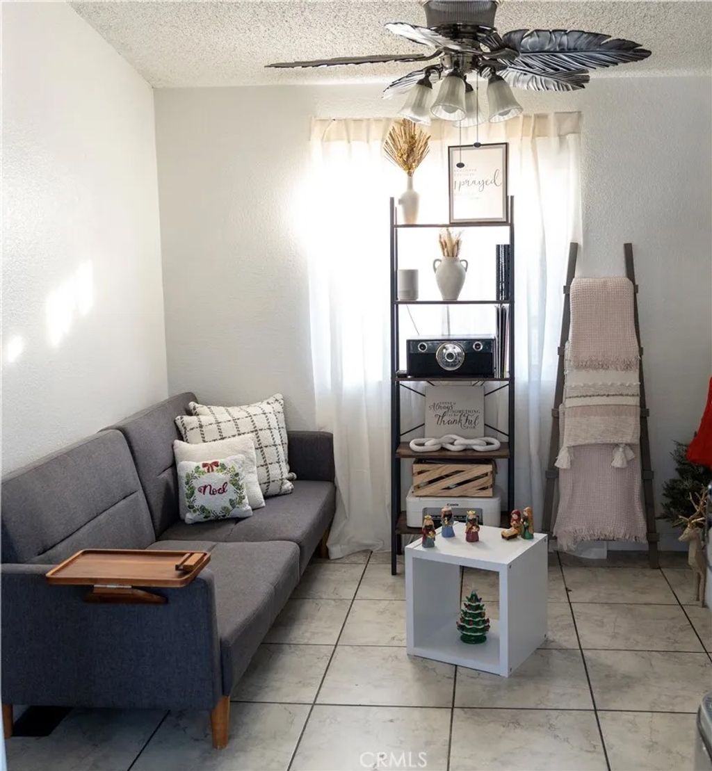 Photo of 1410 E 6th St #30, Corona, CA 92879 (MLS # IG25270885)