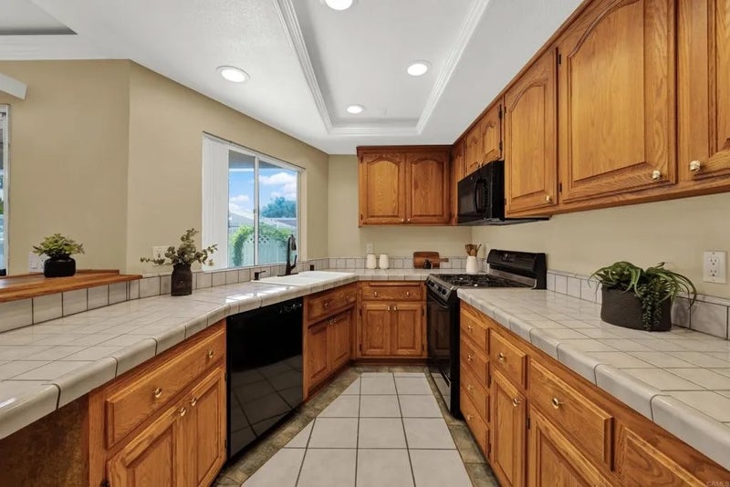 44552 La Paz Road
