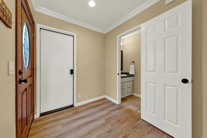 44552 La Paz Road