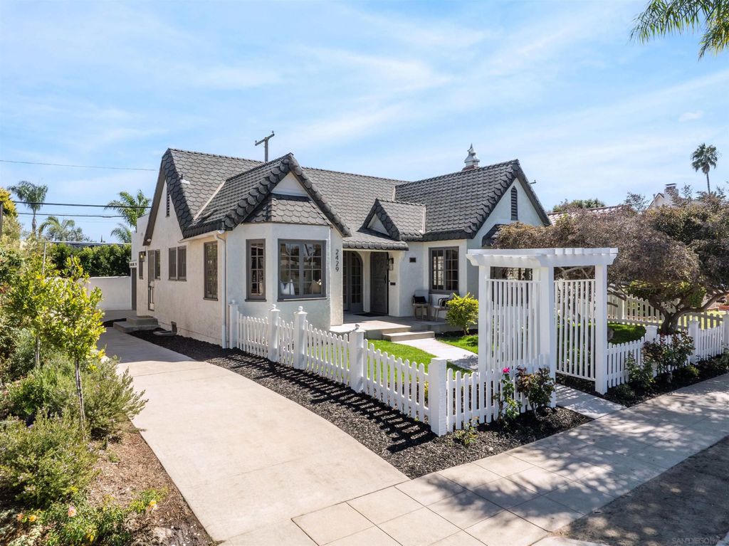 Photo of 2429 32nd St, San Diego, CA 92104 (MLS # 250040794)
