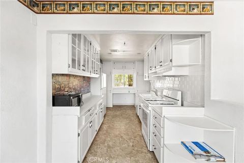 Tiny photo for 201 Monte Vista, Hemet, CA 92544 (MLS # SW25247077)