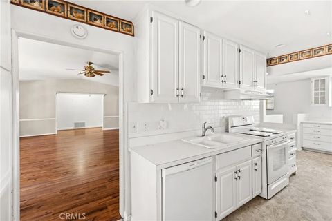 Tiny photo for 201 Monte Vista, Hemet, CA 92544 (MLS # SW25247077)