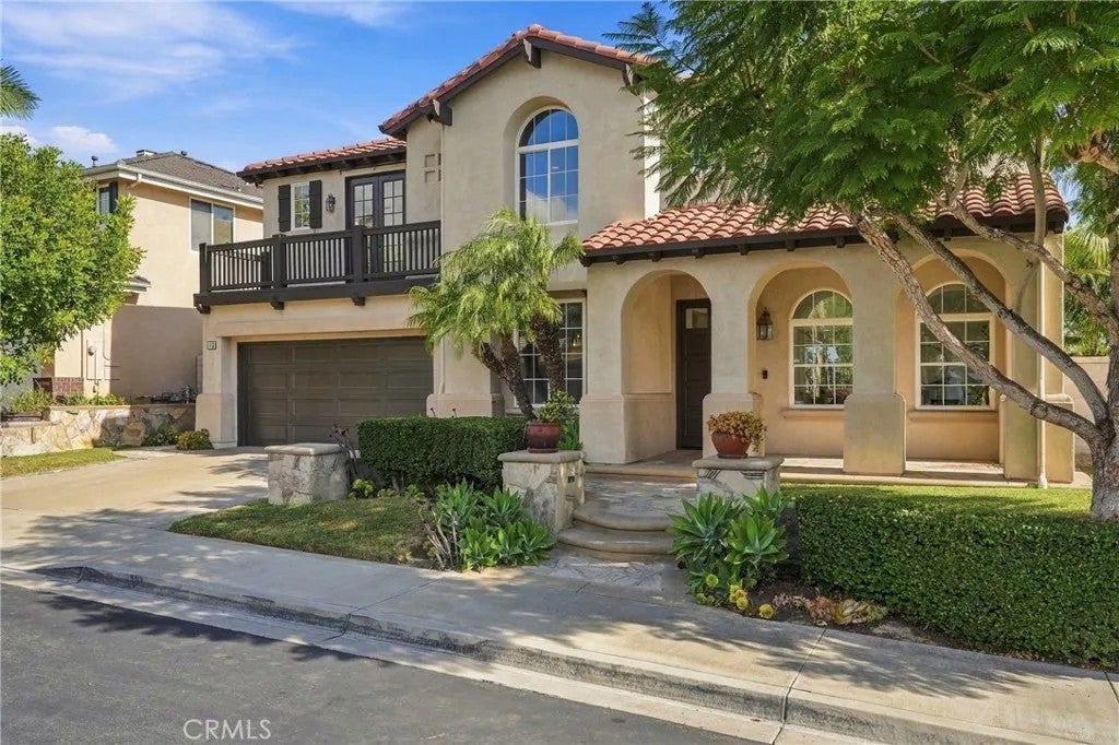 16 Groveside