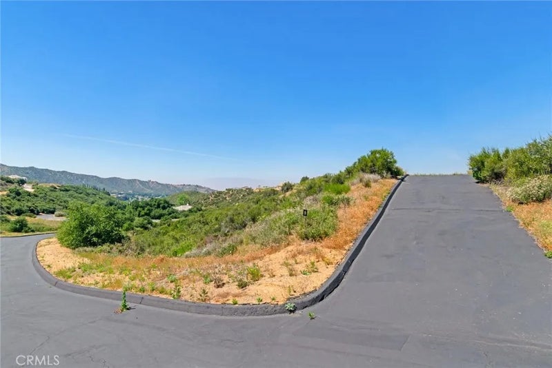 39510 Eastview