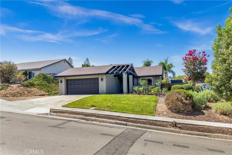 1195 Via Teresa