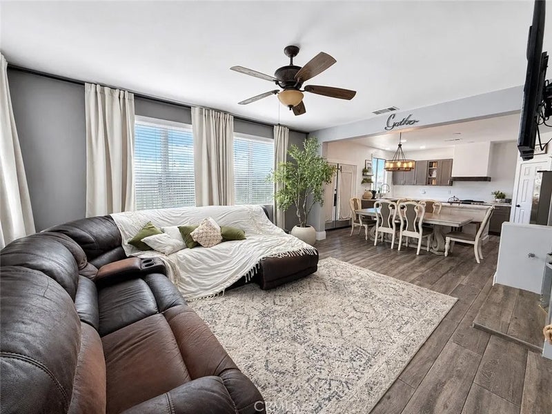 26589 Calle Belding