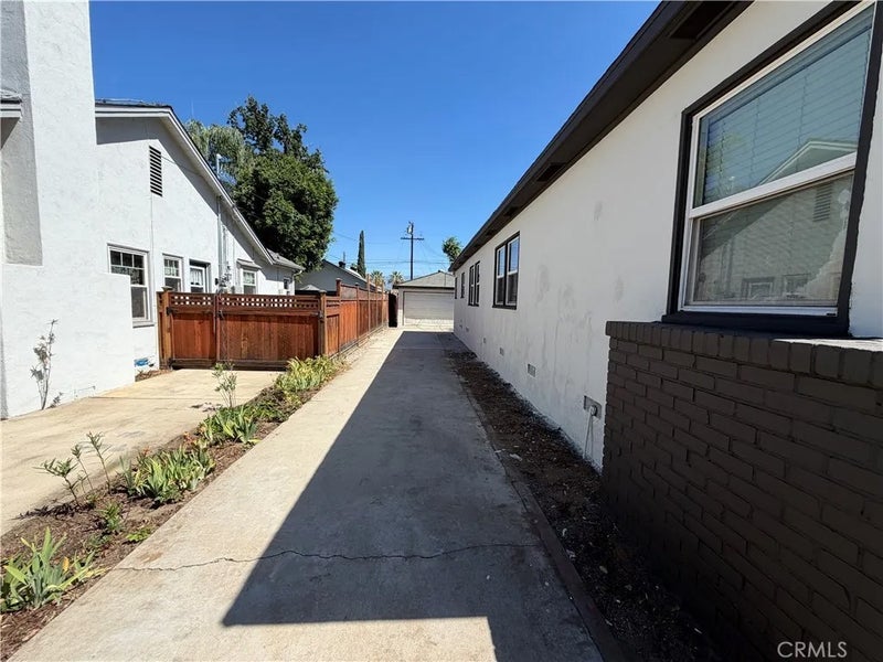 917 Campus Avenue
