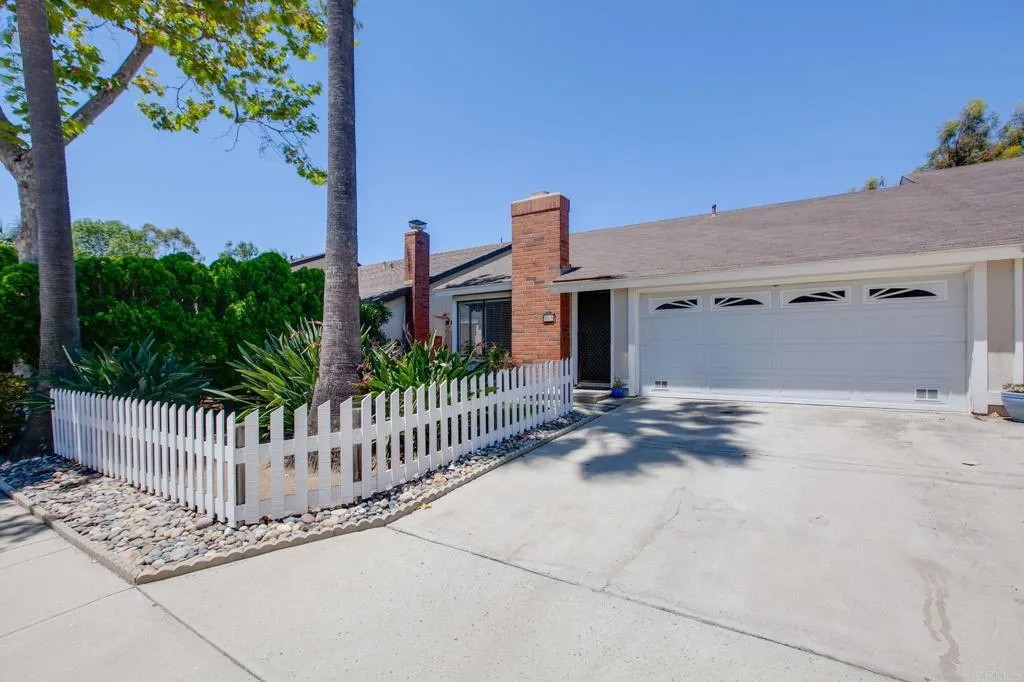 958 Woodgrove Dr
