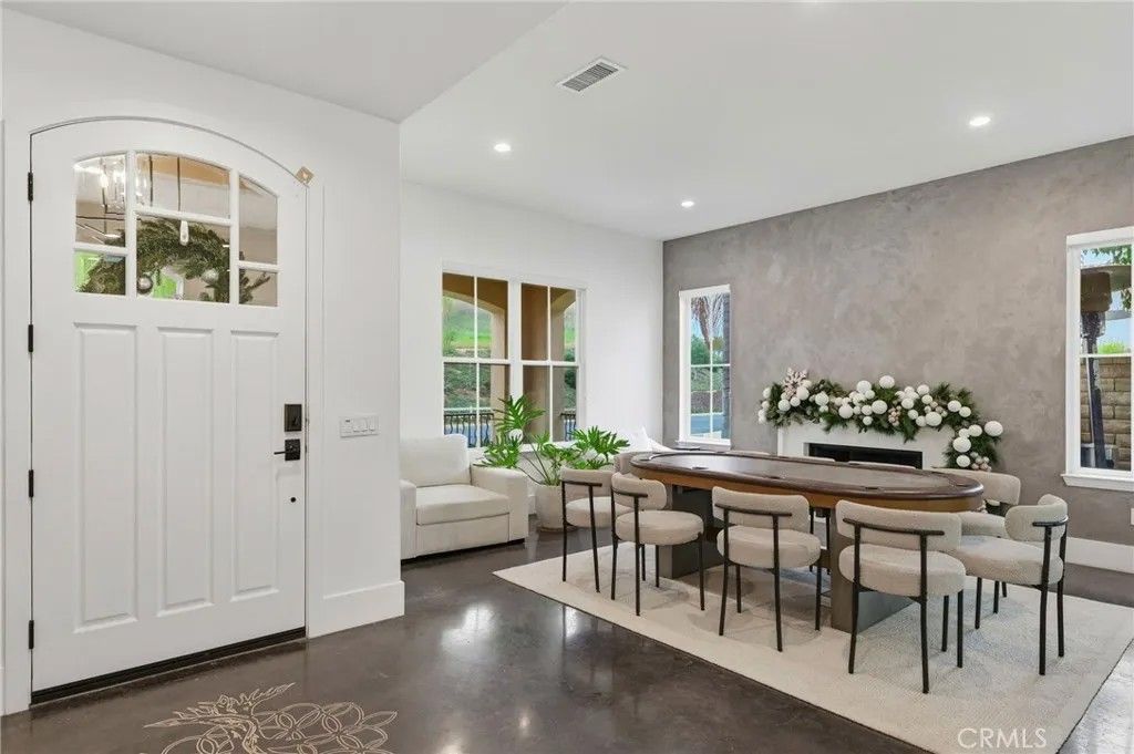 Photo of 5831 Evening Sky Dr, Simi Valley, CA 93063 (MLS # SR25281168)