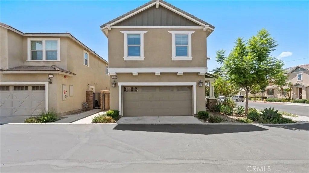 Photo of 16537 Monteviejo ST, Fontana, CA 92336 (MLS # CV26164101)
