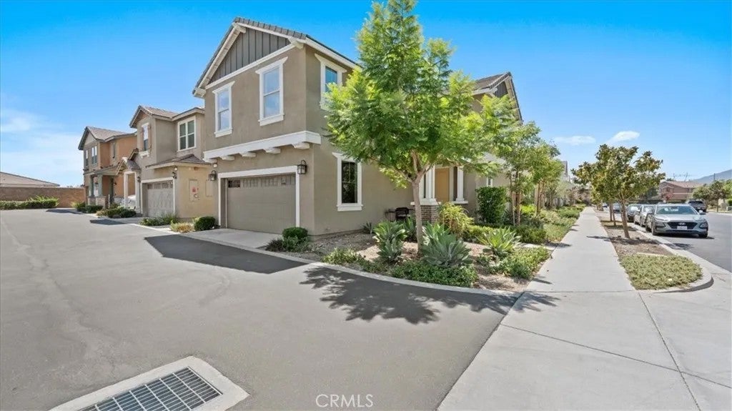 Photo of 16537 Monteviejo ST, Fontana, CA 92336 (MLS # CV26164101)