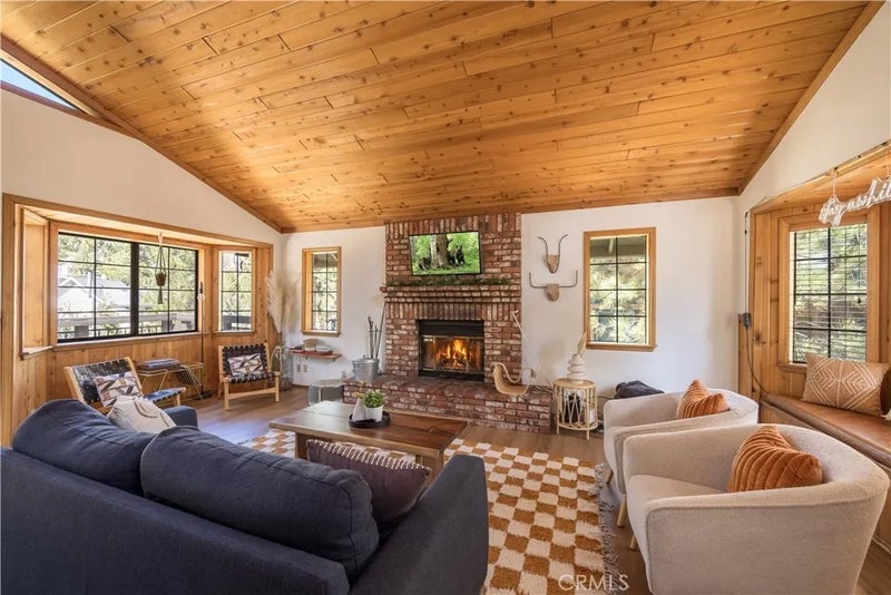 42672 Juniper Drive