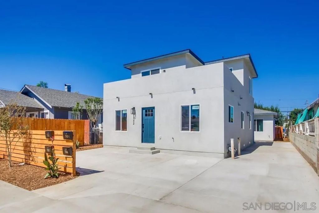 Photo of 752 W 9th Avenue, Escondido, CA 92025 (MLS # 250040243)