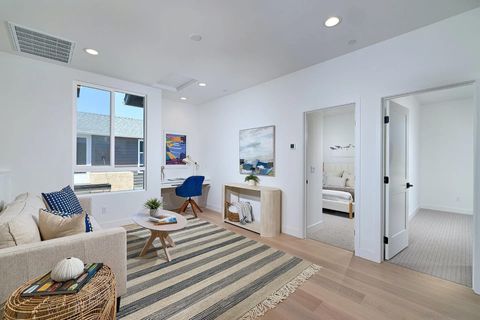 Tiny photo for 557 N Vulcan Ave, Encinitas, CA 92024 (MLS # 250040806)