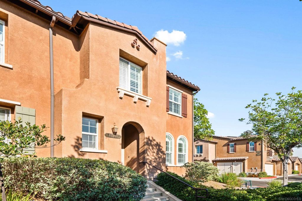 Photo of 13055 Alora Pt, San Diego, CA 92130 (MLS # 250045077)