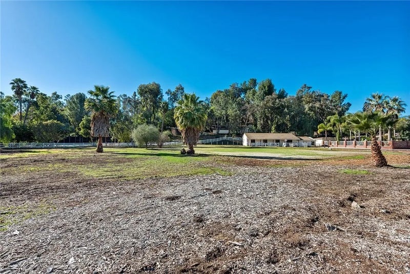 5546 PARADISE VALLEY