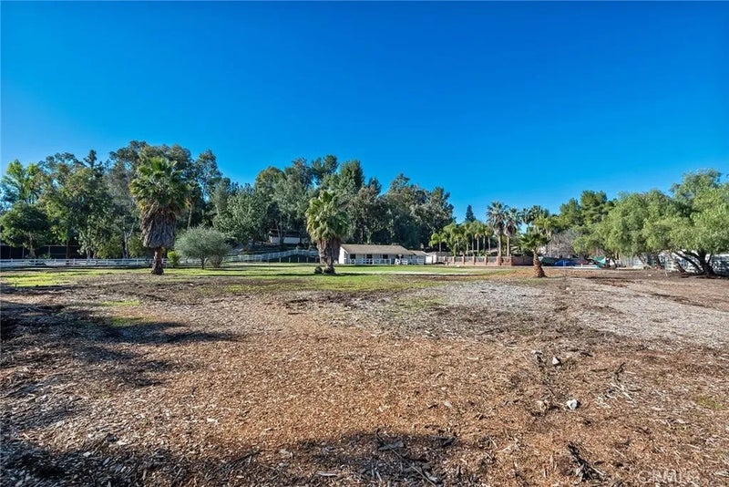 5546 PARADISE VALLEY