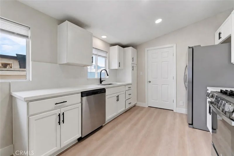 332 S Ramona