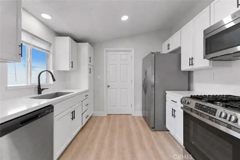 332 S Ramona
