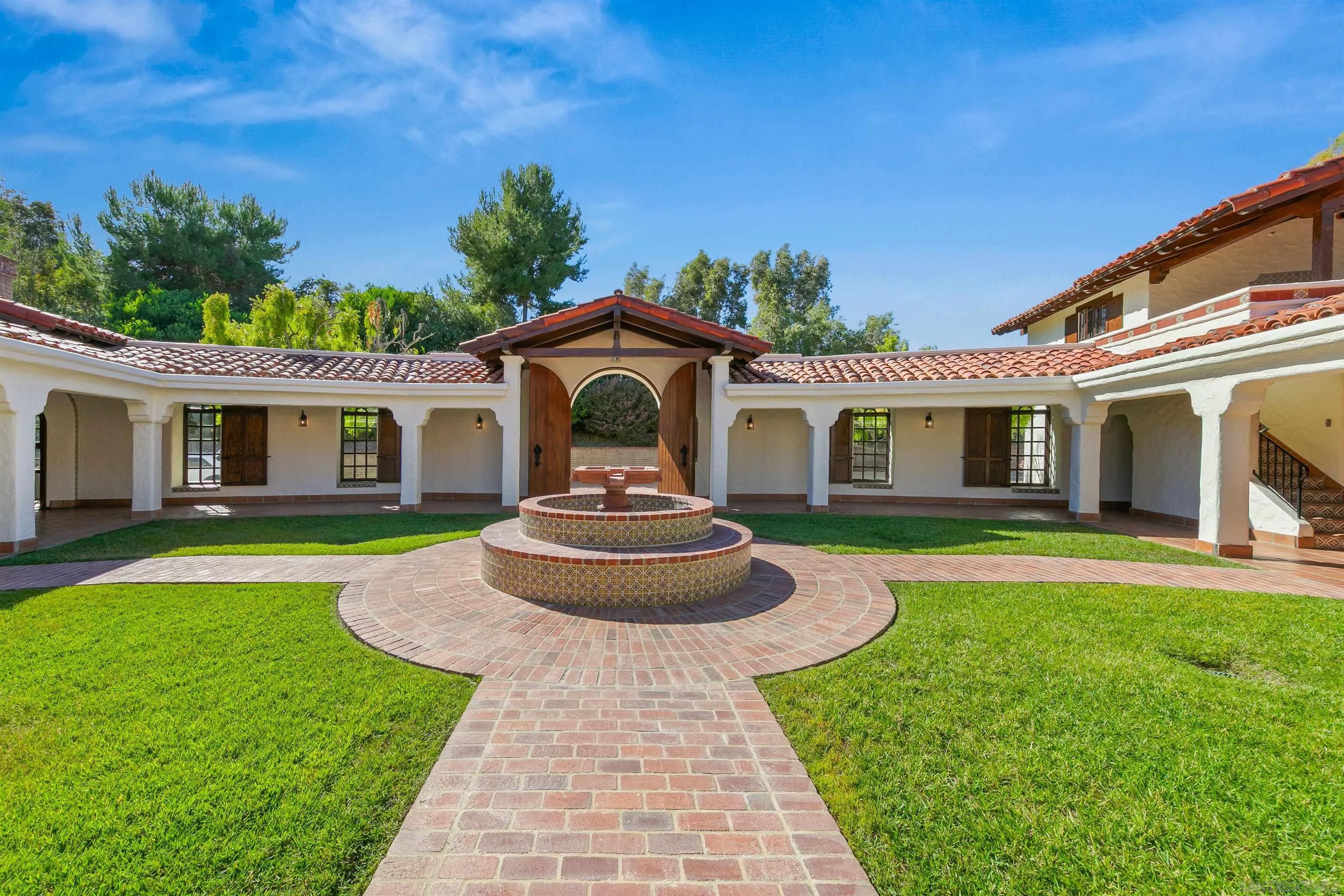 5443 Calzada Del Bosque