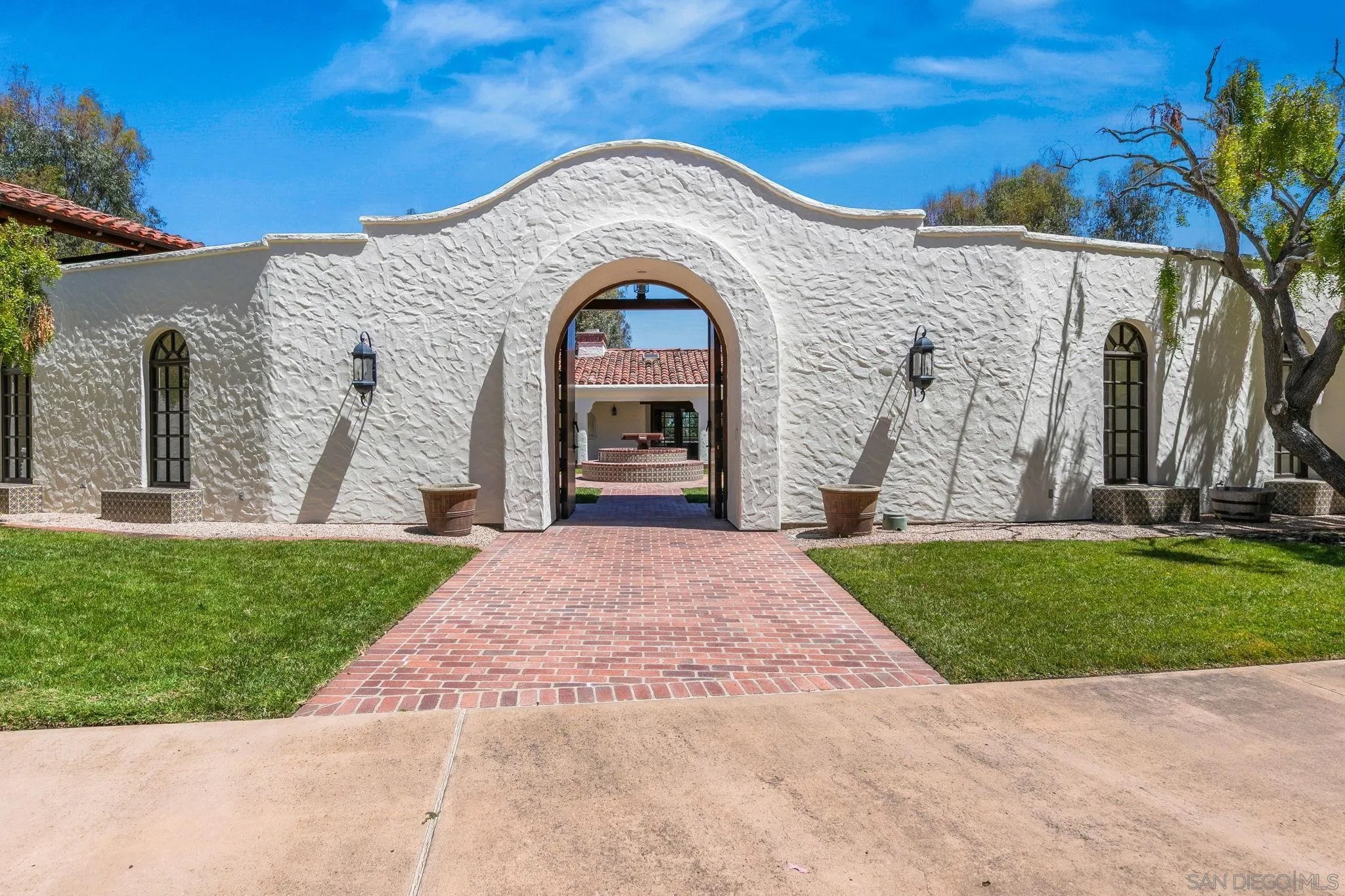 5443 Calzada Del Bosque