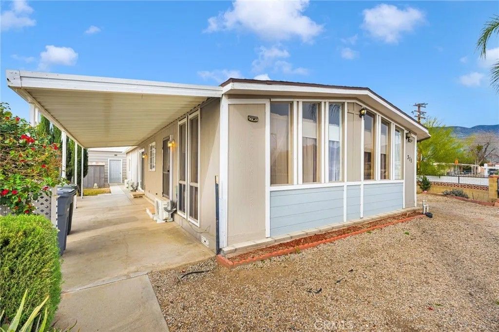 Photo of 311 Potrero St, San Jacinto, CA 92582 (MLS # IV26041936)