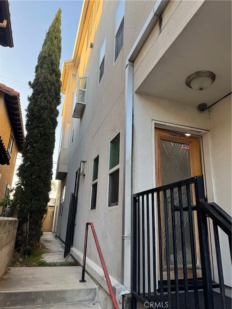 408 Avenida Santa Barbara B