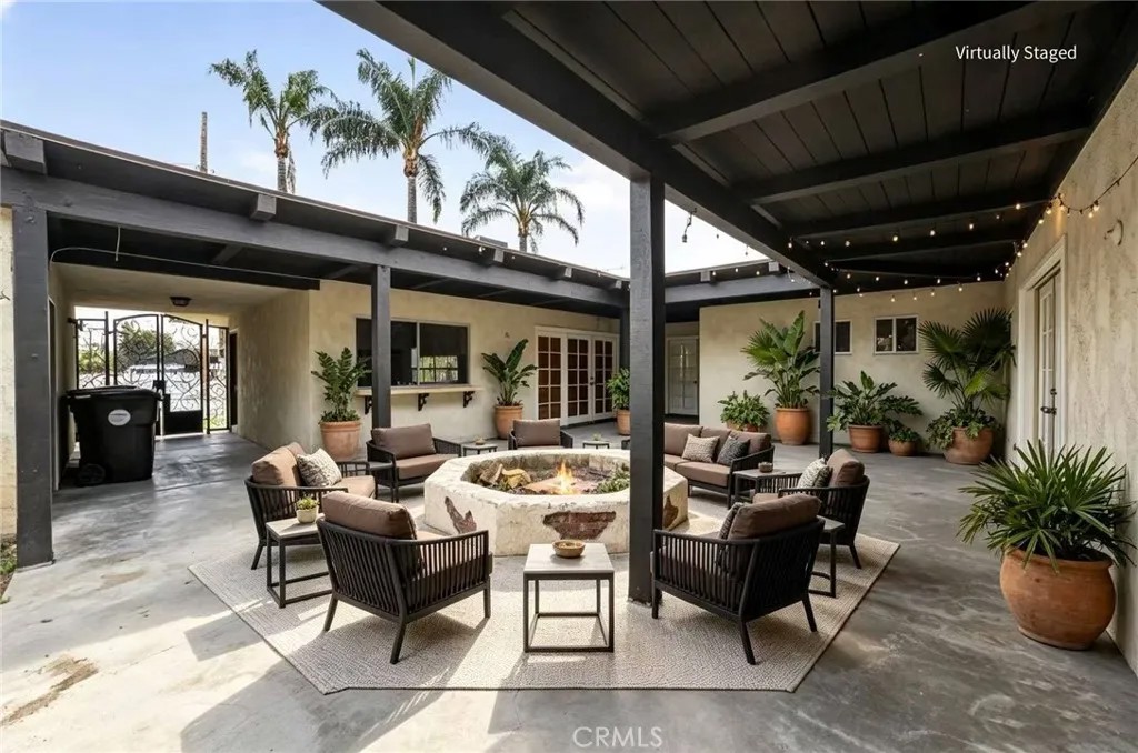 3105 Pepper Tree
