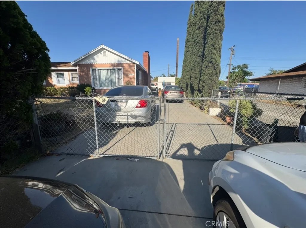 9167 Citrus Avenue