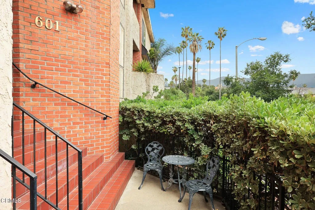601 S El Molino Avenue