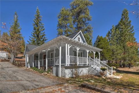 Tiny photo for 39246 Willow Landing, Big Bear Lake, CA 92315 (MLS # IG25246771)