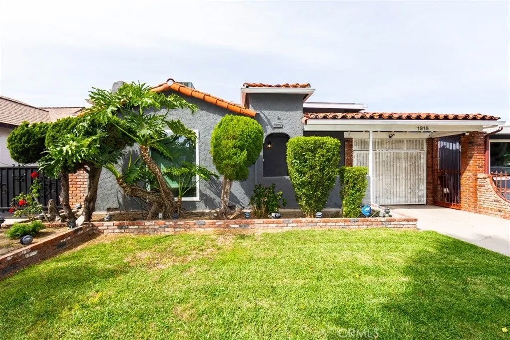 1919 W 82nd Street